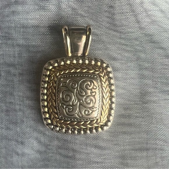 Elegant Gold and Silver Pendant - Picture 1 of 4